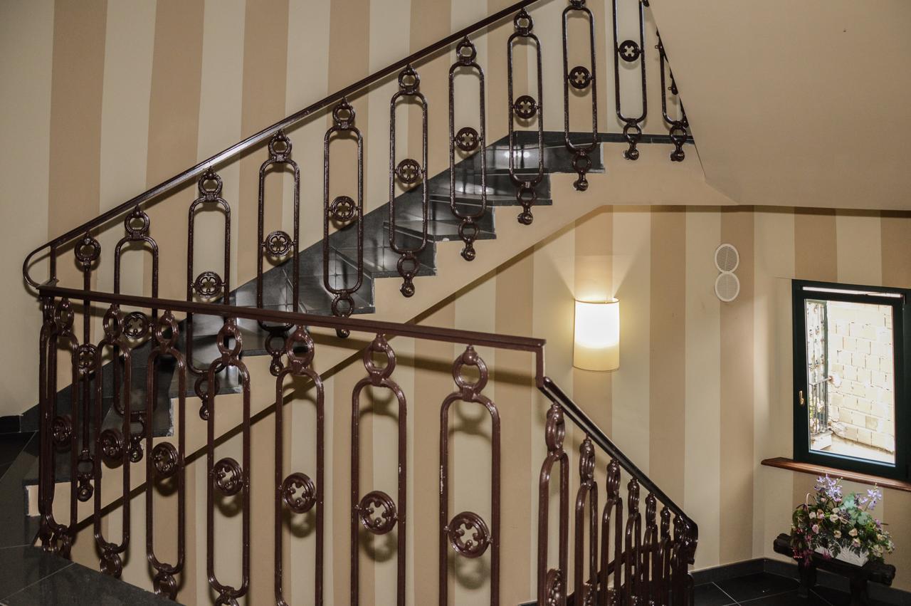 Roccamonfina Palace Hotel Ngoại thất bức ảnh
