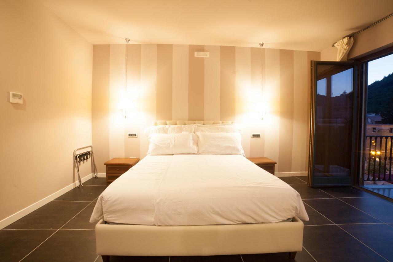 Roccamonfina Palace Hotel Ngoại thất bức ảnh