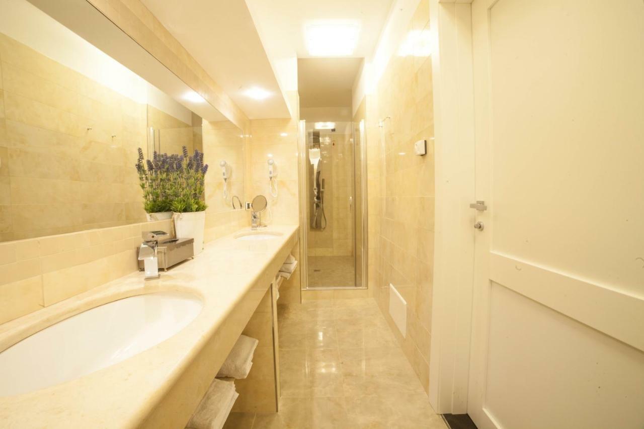 Roccamonfina Palace Hotel Ngoại thất bức ảnh