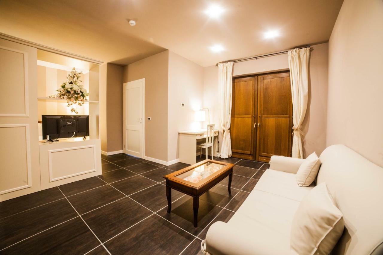 Roccamonfina Palace Hotel Ngoại thất bức ảnh